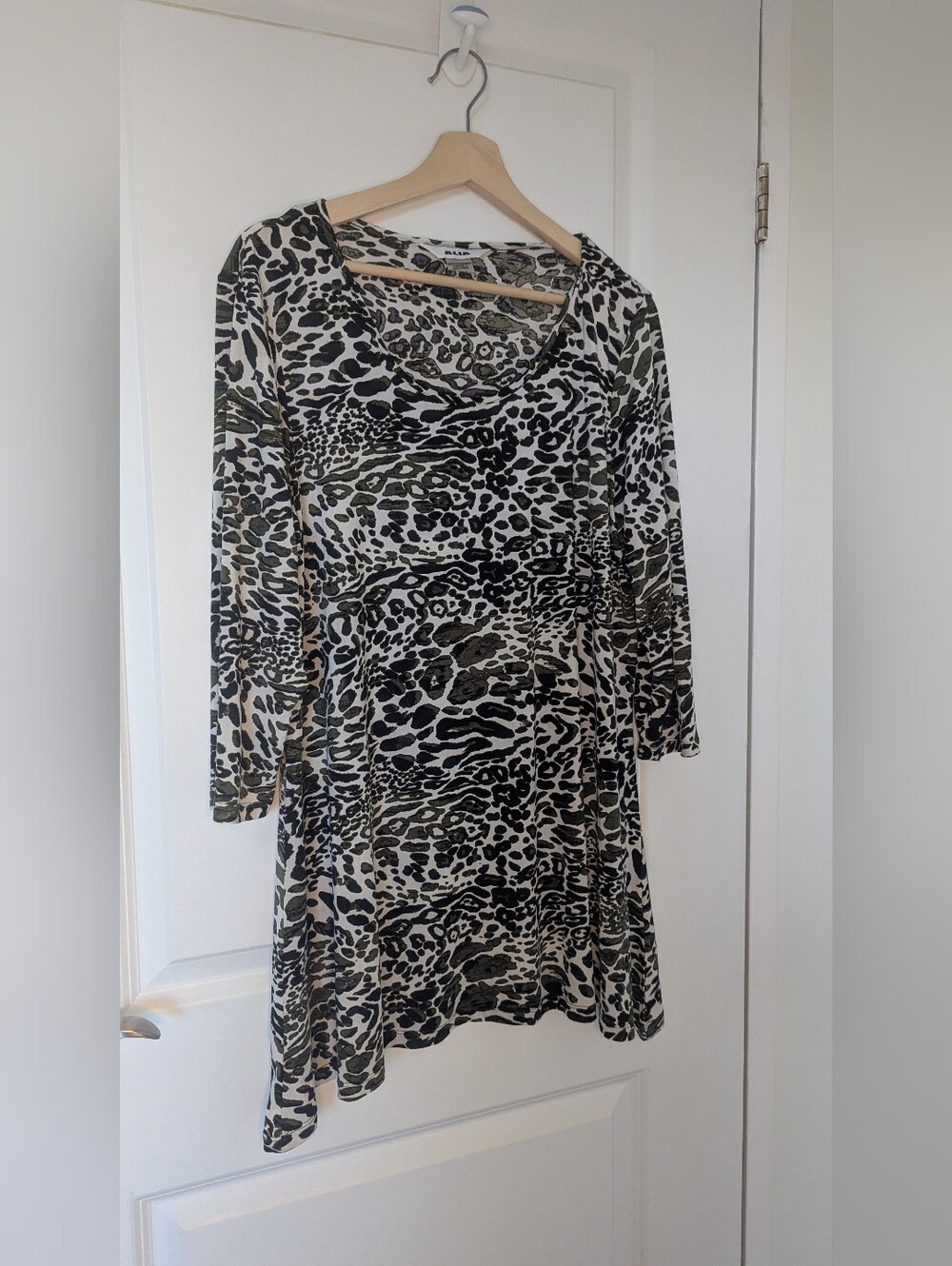 ALIA Animal Print 3/4 Sleeve Tunic Top Olive Green & Black - Size XL